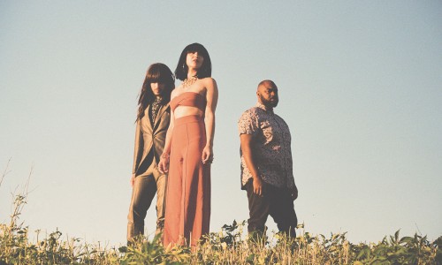 Khruangbin in Italia a Febbraio per una data con il nuovo “Con Todo El Mundo” - Il video di Maria También, il primo singolo